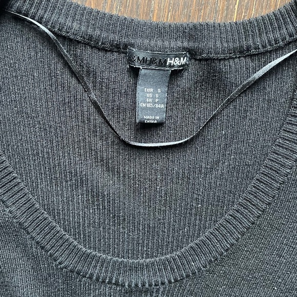 Black Puffy Long Sleeve Mini Sweater Dress Small H&M - Picture 4 of 7